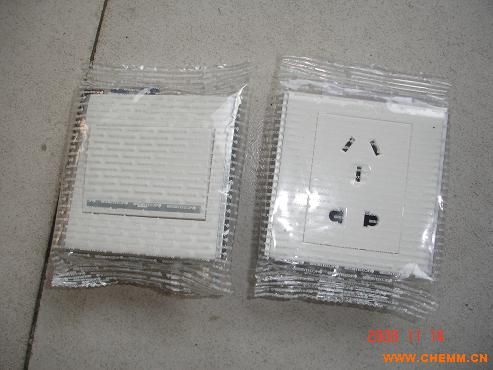 枕式包裝機(jī)樣品（開關(guān)電器）